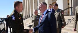 W dniach 25-28 Wiceminister obrony narodowej Paweł Bejda odwiedził Stany Zjednoczone, gdzie odbył szereg spotkań z kluczowymi przedstawicielami amerykańskiego sektora obronnego oraz władz. Głównym celem wizyty było omówienie współpracy wojskowej, programów modernizacyjnych polskiej armii oraz transferu technologii.