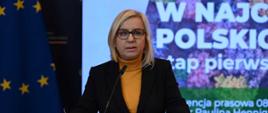 Minister klimatu i środowiska Paulina Hennig-Kloska w trakcie konferencji ws. ograniczenia wycinki drzew na wybranych obszarach Polski