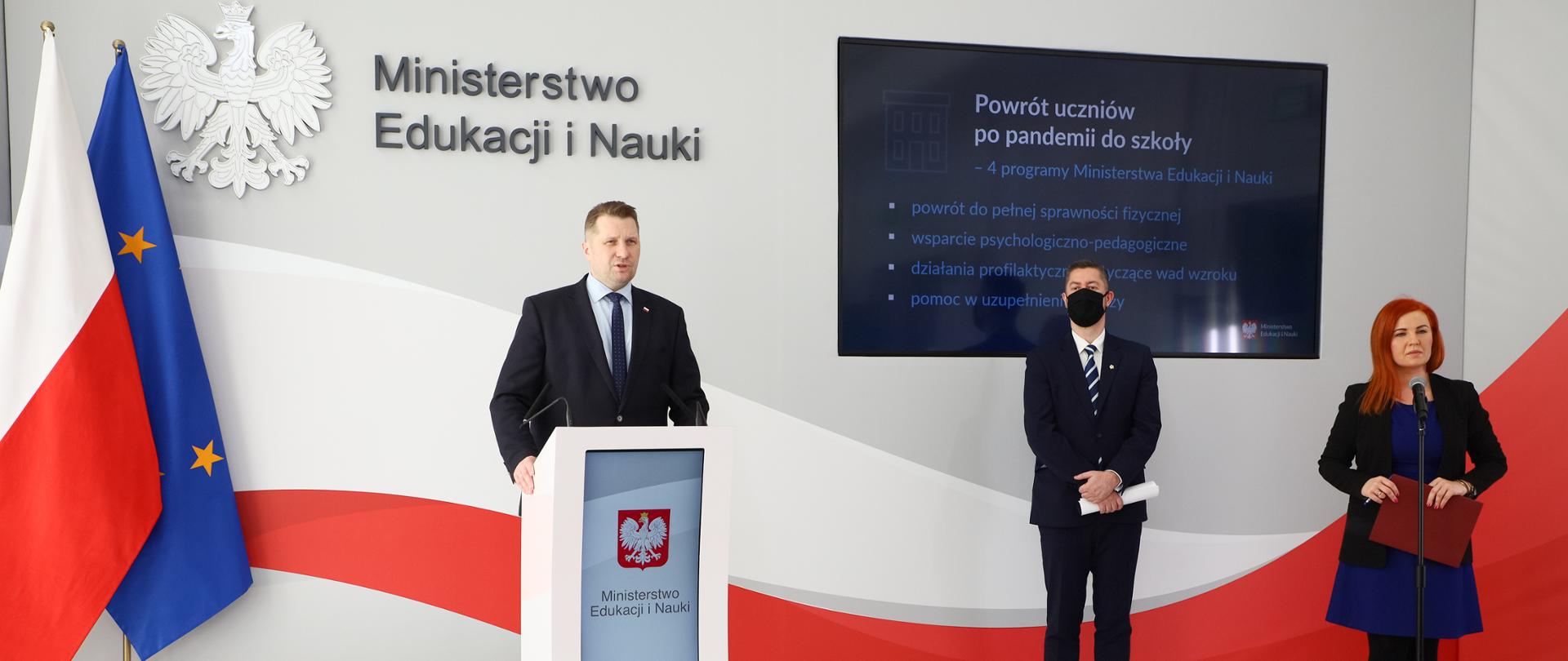 Zdjęcie z konferencji o temacie: Aktywny powrót uczniów do szkoły po pandemii – inauguracja programu MEiN i AWF