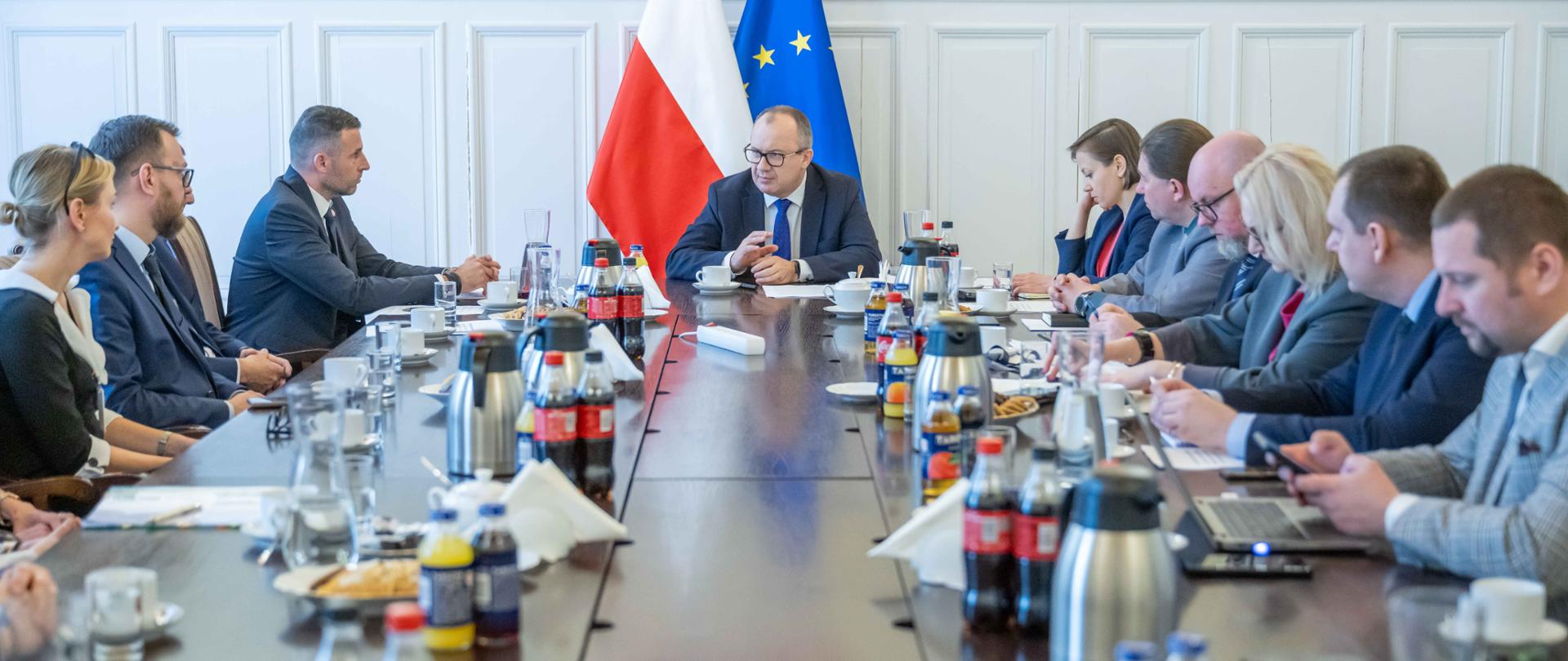 Wspólne działania na rzecz wzmocnienia ochrony i wsparcia kuratorów sądowych