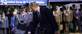 Wiceminister Michał Woś na uroczystości nadania sztandaru dla zakładu karnego w Grudziądzu