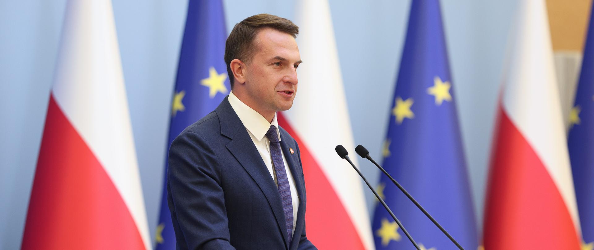 Rzecznik rządu Adam Szłapka