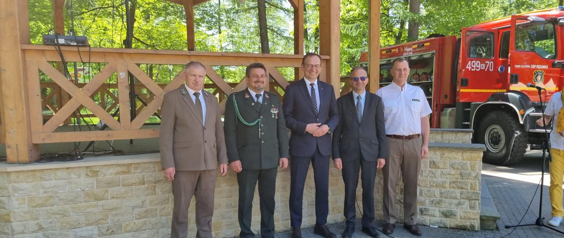Wiceminister Edward Siarka podczas „Leśnego Dnia Dziecka” w Rabce-Zdroju