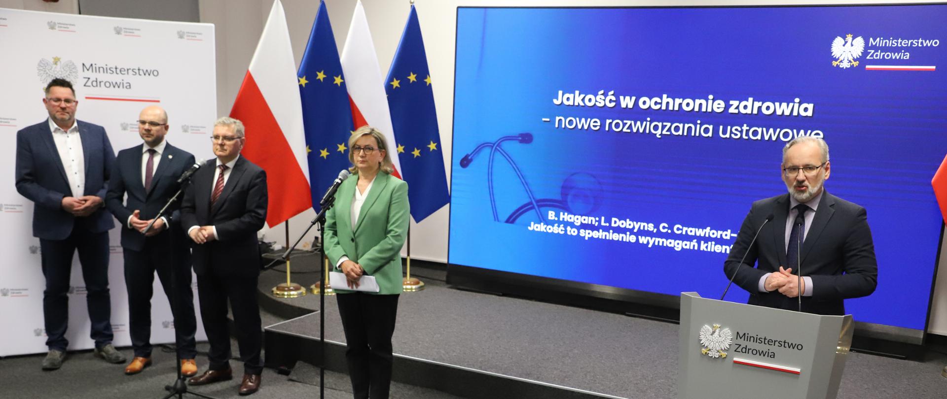 Zdjęcie ministra zdrowia Adama Niedzielskiego z konferencji Jakość w ochronie zdrowia