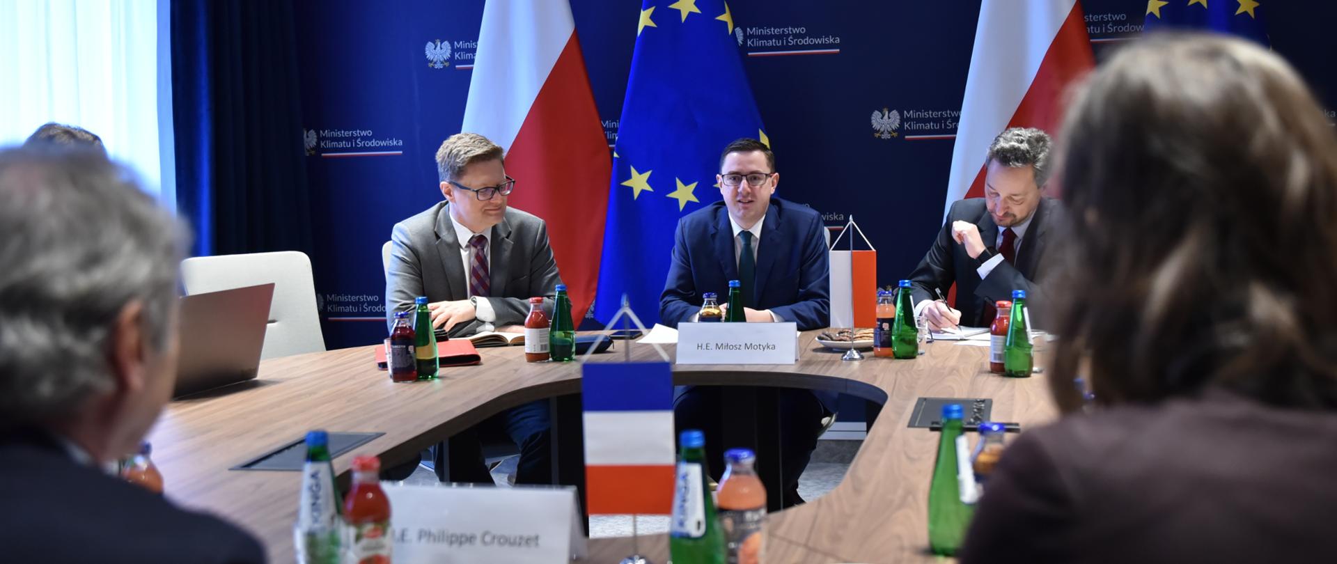 Spotkanie wiceministra klimatu i środowiska Miłosza Motyki z wysokim przedstawicielem rządu Francji ds. współpracy w zakresie cywilnej energetyki jądrowej Philippe Crouzet 