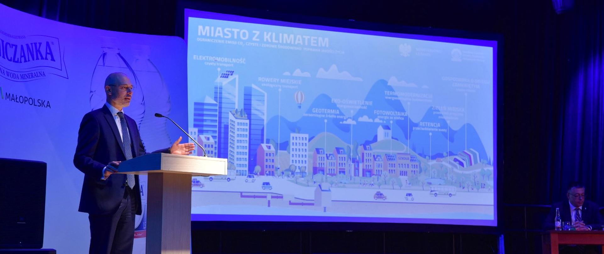 Minister Michał Kurtyka w Krynicy Zdroju o inicjatywie „Miasto z klimatem”