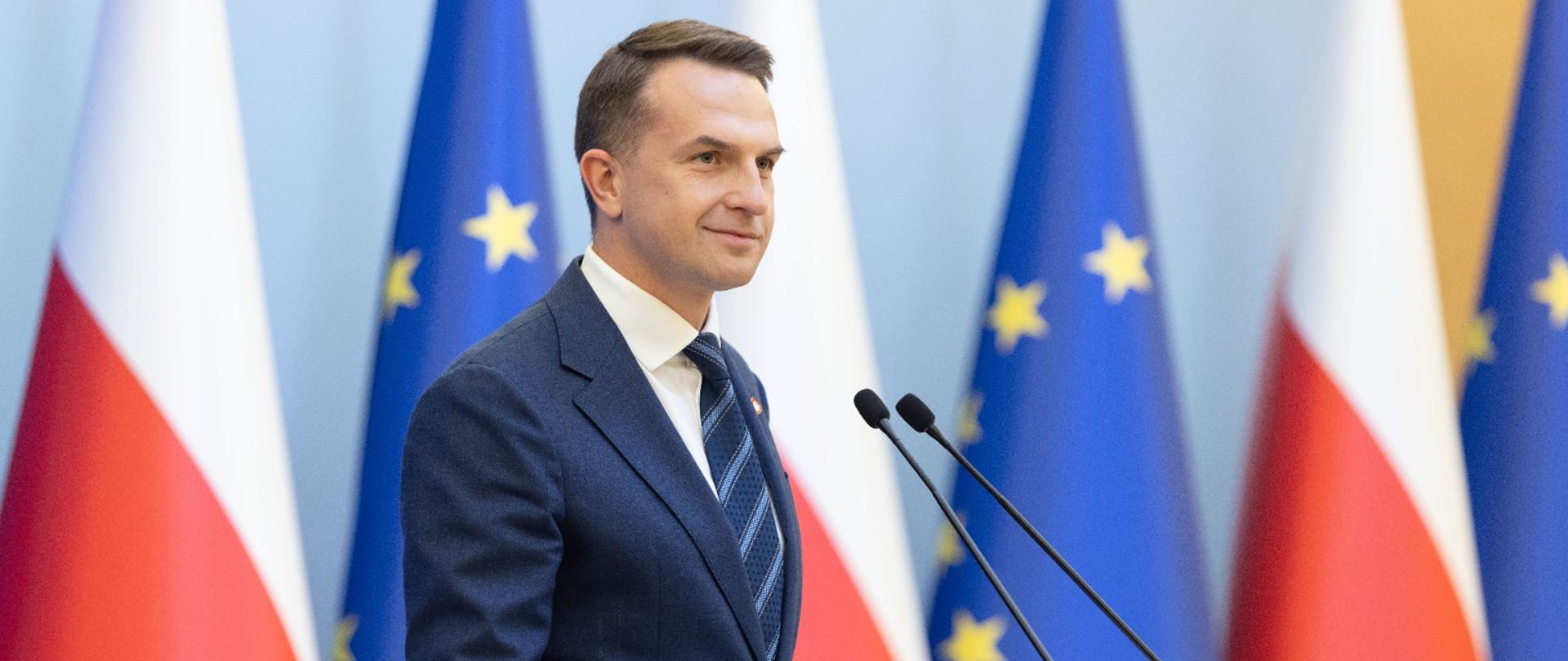 Rzecznik rządu Adam Szłapka