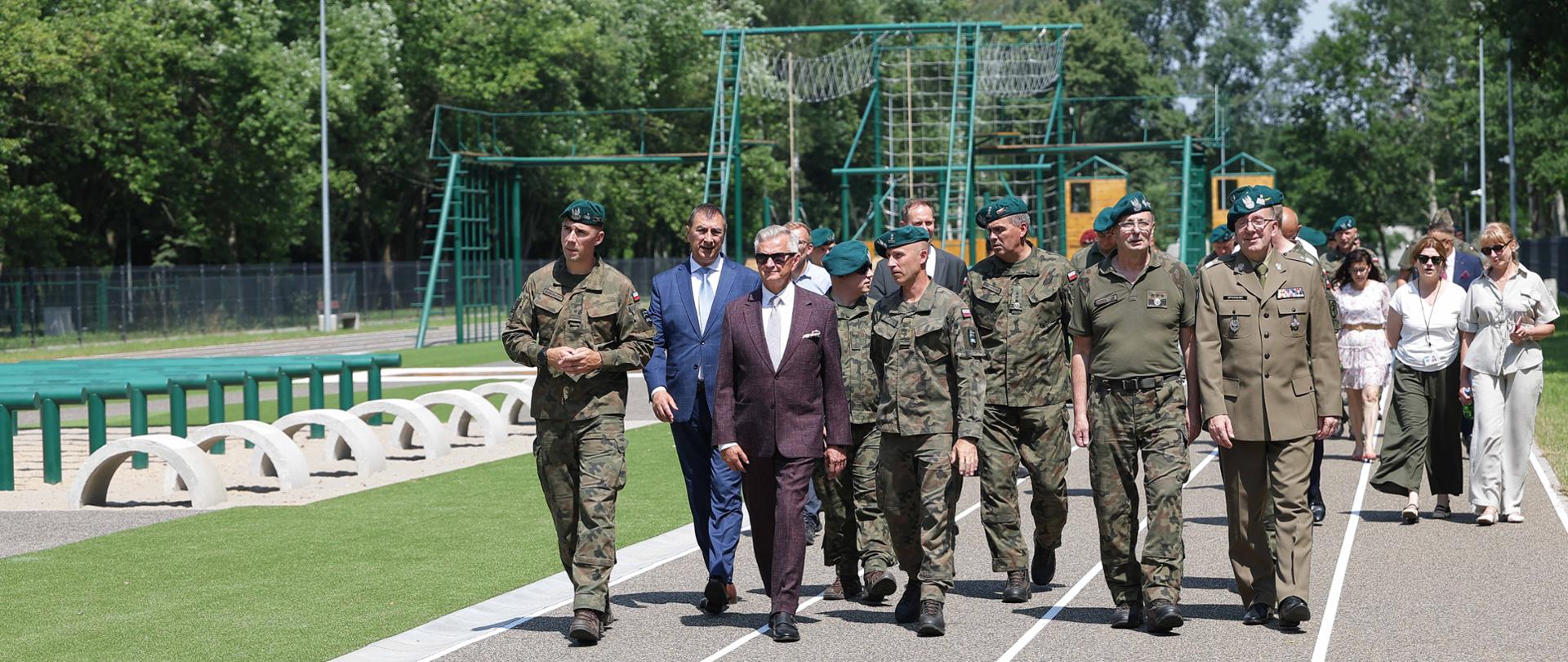 
Wiceminister Obrony Narodowej Stanisław Wziątek uczestniczył w uroczystym otwarciu nowej infrastruktury Akademii Wojsk Lądowych im. gen. Tadeusza Kościuszki we Wrocławiu.
