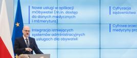 Minister Maciej Berek prezentuje szczegóły propozycji przyjętych do dalszych prac