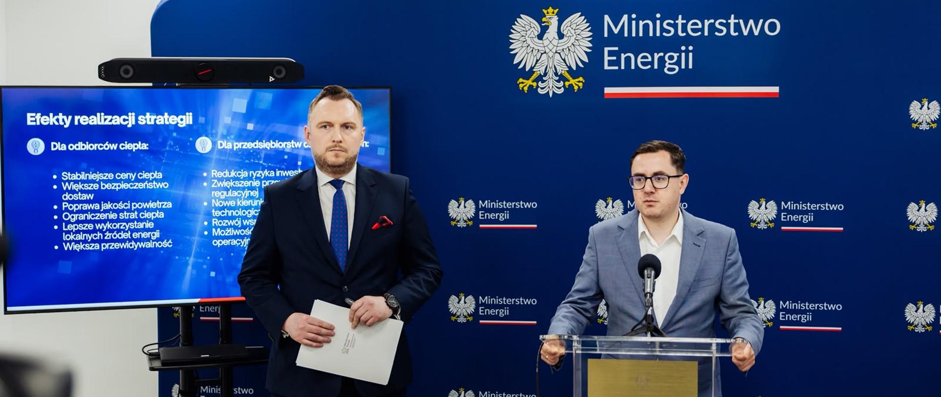 Minister Energii Miłosz Motyka i Wiceminister Energii Konrad Wojnarowski