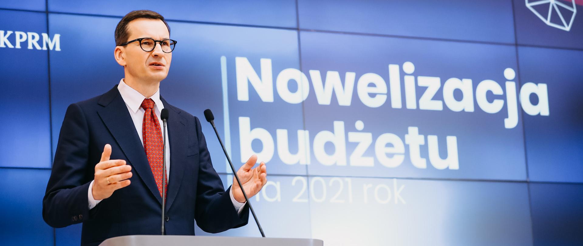 Premier Mateusz Morawiecki podczas konferencji prasowej w KPRM.