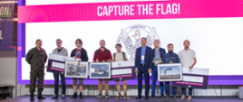 Wiceminister T.Zdzikot wręczył nagrody uczestnikom Hackyeah 2019