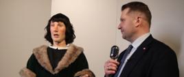 Rozmowa ministra Przemysława Czarnka z najbardziej zaawansowanym robotem humanoidalnym na świecie!