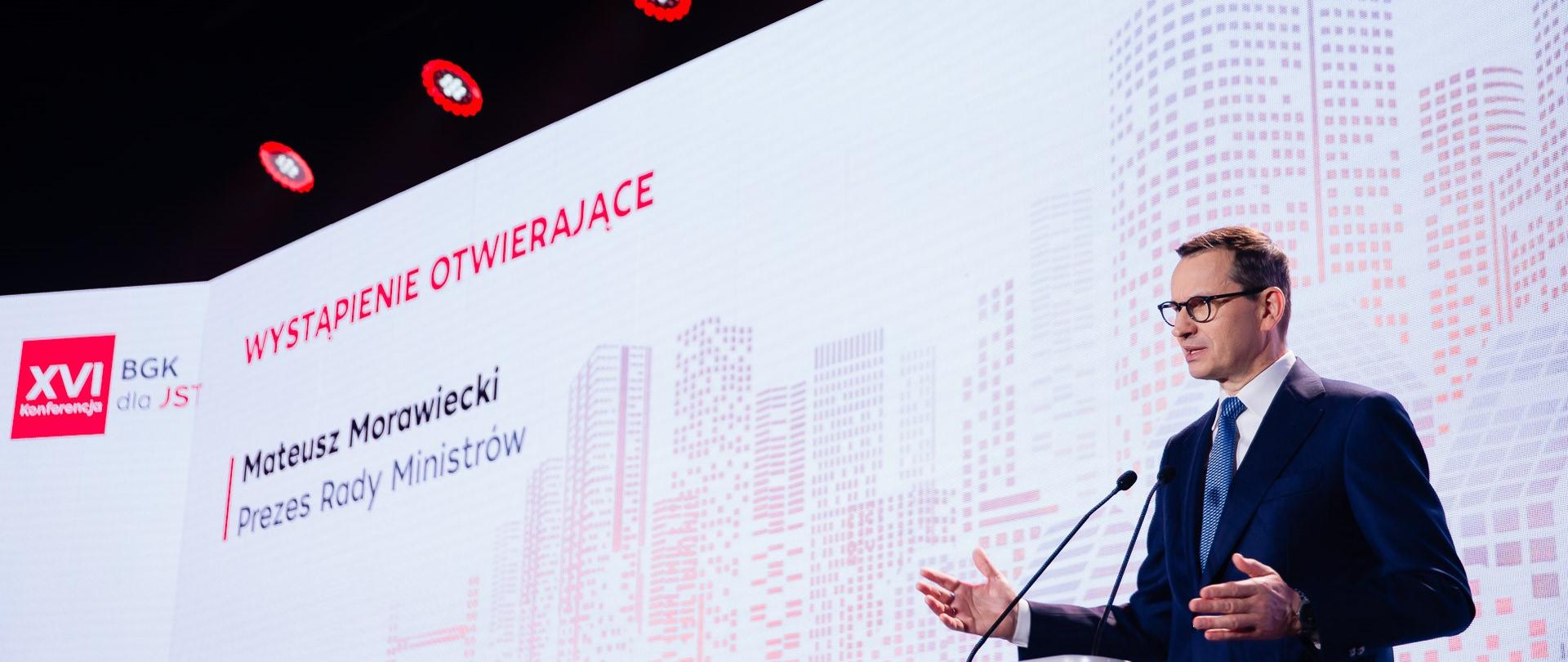 Premier Mateusz Morawiecki podczas wystąpienia.