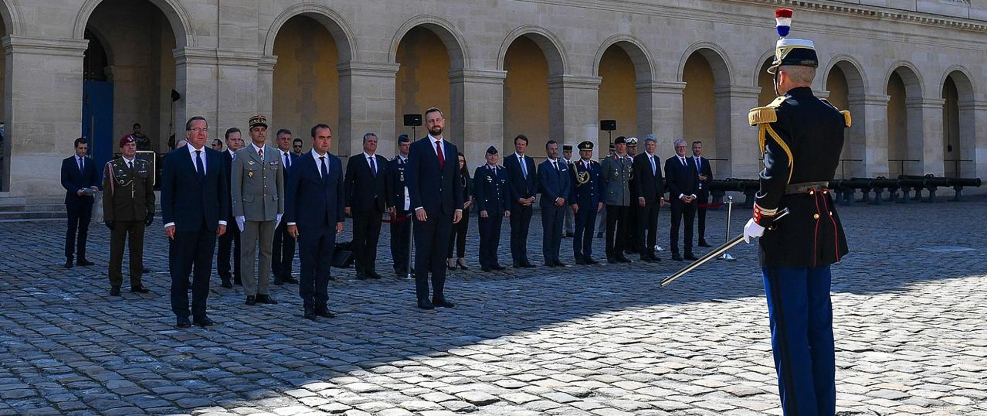 24 czerwca 2024 r. w Paryżu, Władysław Kosiniak - Kamysz wicepremier - minister obrony narodowej wziął udział w spotkaniu ministrów obrony Trójkąta Weimarskiego. Fot. st. kpr. Wojciech Król/CO MON