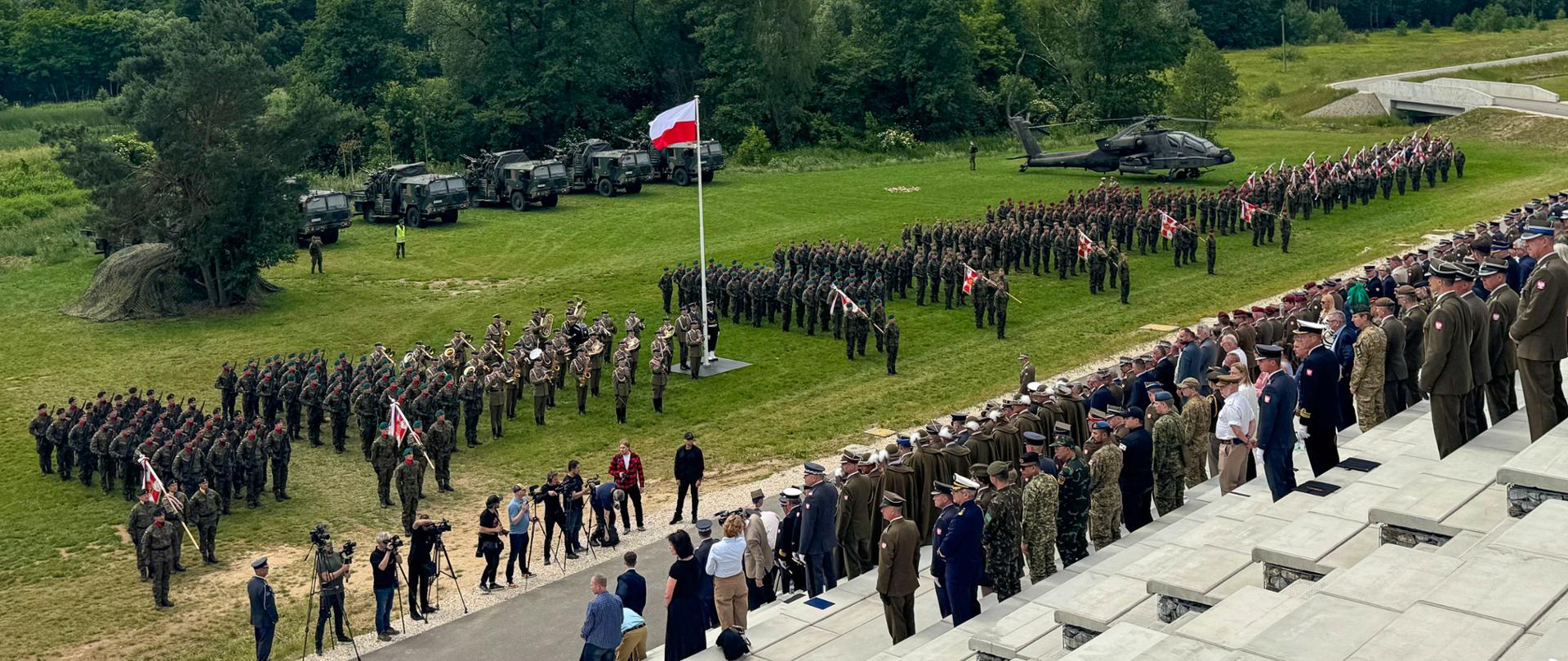 18 czerwca 2026 r. na terenie Muzeum Bitwy Warszawskiej 1920 roku w Ossowie odbyły się uroczyste obchody święta Dowództwa Generalnego Rodzajów Sił Zbrojnych. W wydarzeniu uczestniczyli przedstawiciele rządu, kadra dowódcza Wojska Polskiego, żołnierze wszystkich rodzajów sił zbrojnych, przedstawiciele służb mundurowych oraz instytucji publicznych współpracujących z dowództwem.