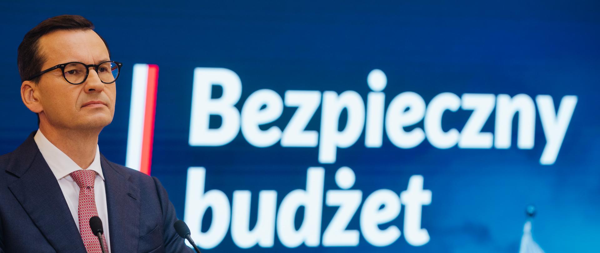 Wypowiedź dla prasy premiera Mateusza Morawieckiego oraz minister finansów Magdaleny Rzeczkowskiej. 