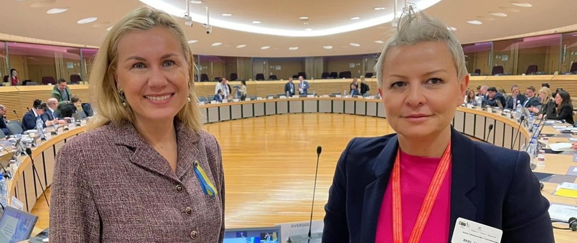 Wiceminister Anna Łukaszewska-Trzeciakowska i Kadri Simson, unijny komisarz ds. energii