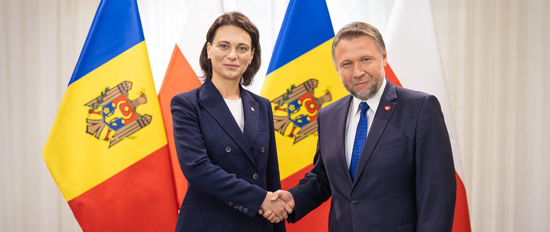Spotkanie ministra spraw wewnętrznych i administracji Marcina Kierwińskiego z minister spraw wewnętrznych Republiki Mołdawii Danielą Misail-Nichitin.