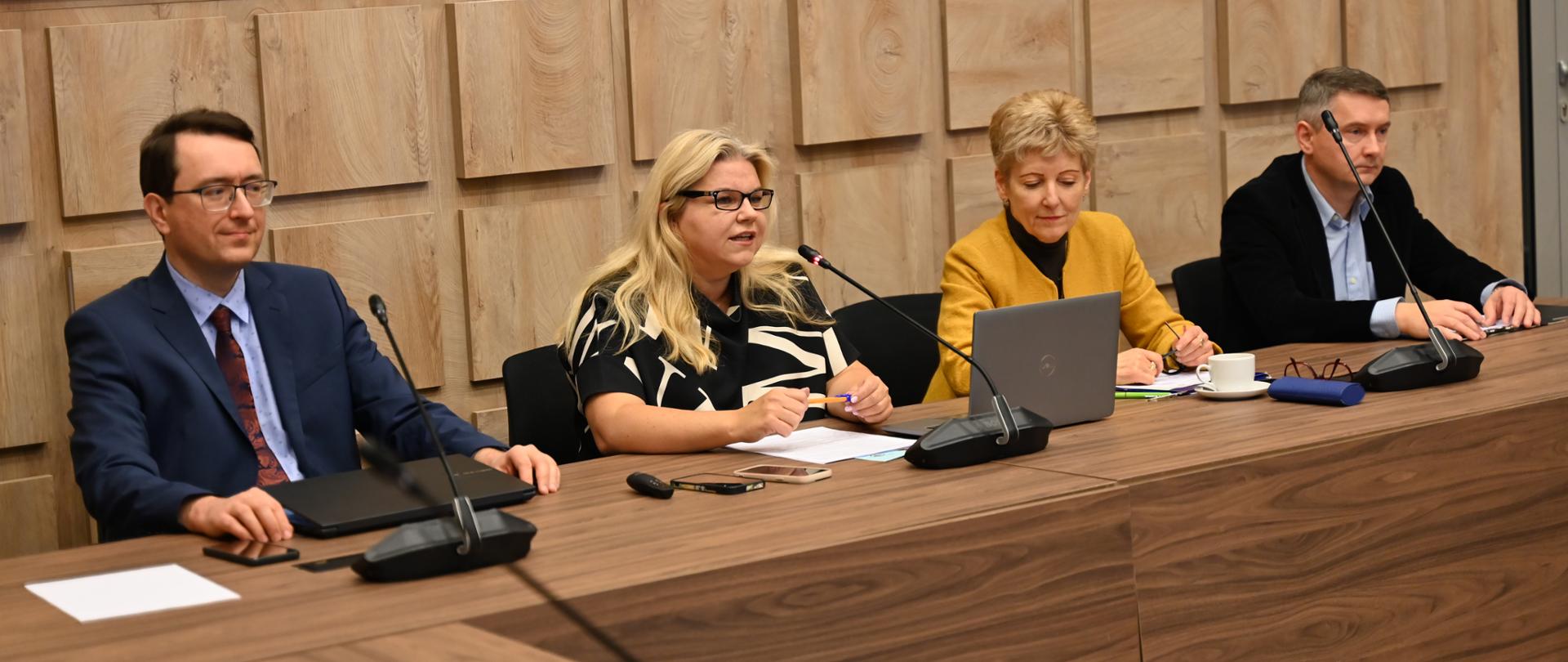 Posiedzenie Kapituły Polskiego Rejestru Czystszej Produkcji i Odpowiedzialnej Przedsiębiorczości w Ministerstwie Klimatu i Środowiska