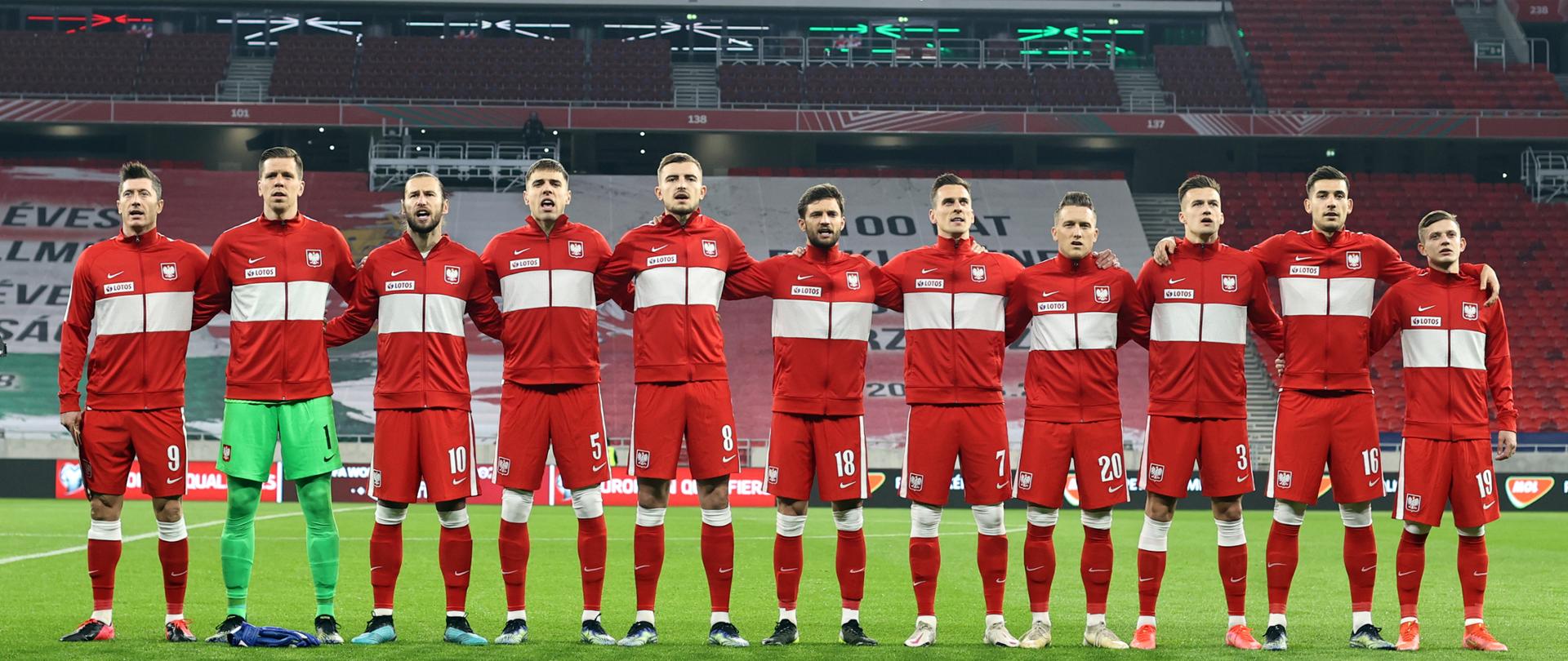 25.03.2021 BUDAPESZT, WEGRY (BUDAPEST, HUNGARY), PUSKAS ARENA
PILKA NOZNA (FOOTBALL)
ELIMINACJE MISTRZOSTW SWIATA FIFA QATAR 2022 ( WORLD CUP QUALIFIATION QATAR 2022 )
MECZ WEGRY - POLSKA ( GAME HUNGARY - POLAND )
NZ POLSKA ZDJECIE GRUPOWE PRZED MECZEM Z WEGRAMI -WOJCIECH SZCZESNY, BARTOSZ BERESZYNSKI JAN BEDNAREK, MICHAL HELIK, ARKADIUSZ RECA, SEBASTIAN SZYMANSKI, GRZEGORZ KRYCHOWIAK, PIOTR ZIELINSKI, ARKADIUSZ MILIK, ROBERT LEWANDOWSKI
fot. Łączy Nas Piłka