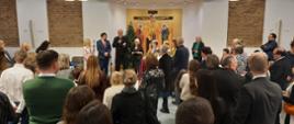 Około 120 przedstawicieli środowisk polonijnych oraz Polaków zamieszkujących w Serbii uczestniczyło w tradycyjnym spotkaniu opłatkowym zorganizowanym przez Ambasadę RP w Belgradzie.