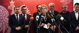 Minister klimatu i środowiska Anna Moskwa podczas konferencji w Zielonej Górze.