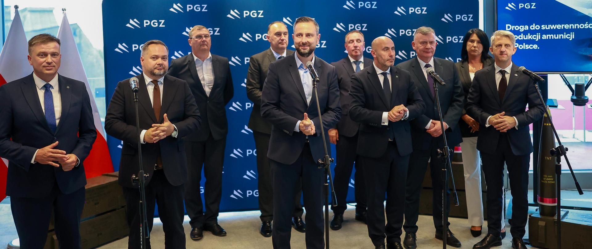 9 lipca 2025 r. w siedzibie PGZ S.A odbył się briefing prasowy poświęcony koncepcji Polskiej Grupy Zbrojeniowej w zakresie budowania suwerenności produkcji amunicji w Polsce. W wydarzeniu wziął udział Władysław Kosiniak - Kamysz wicepremier-minister obrony narodowej oraz Paweł Bejda sekretarz stanu w MON. Fot. Krzysztof Niedziela/MON