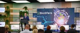 minister klimatu i środowiska podczas debaty otwarcia targów PolEco