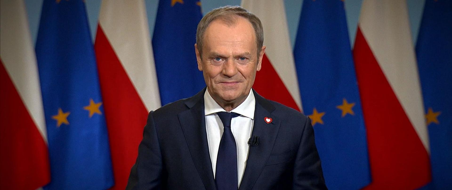 Premier Donald Tusk podczas wygłaszanego orędzia. 