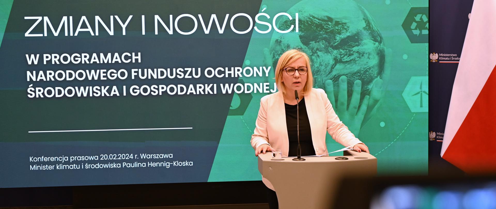 Minister klimatu i środowiska Paulina Hennig-Kloska w trakcie konferencji prasowej nt. zmian i nowości w programach Narodowego Funduszu Ochrony Środowiska i Gospodarki Wodnej