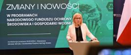 Minister klimatu i środowiska Paulina Hennig-Kloska w trakcie konferencji prasowej nt. zmian i nowości w programach Narodowego Funduszu Ochrony Środowiska i Gospodarki Wodnej
