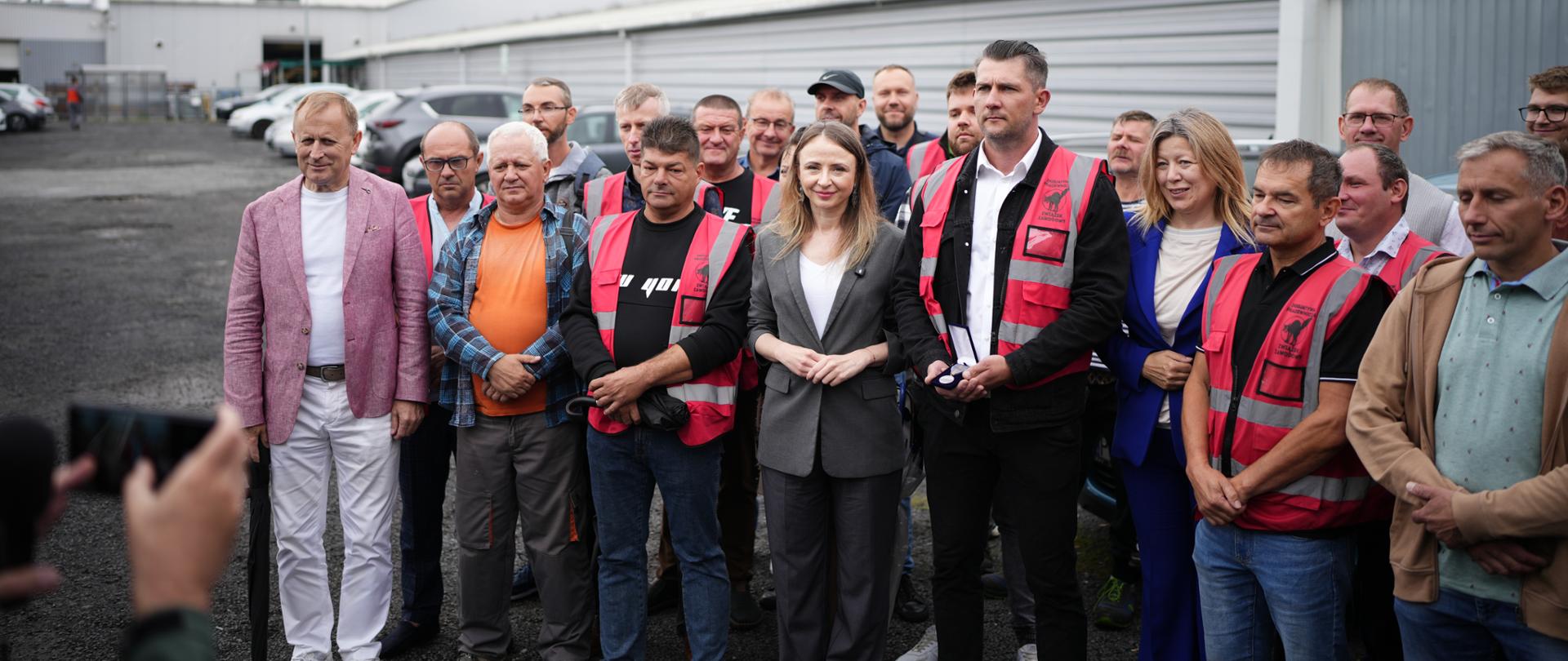Pierwsi w działaniu. Ministra Pracy odznaczyła Inicjatywę Pracowniczą przy spółce Jeremias 