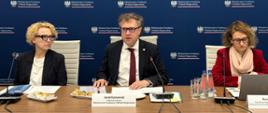 Na zdjęciu wiceminister funduszy i polityki regionalnej Jacek Karnowski podczas konferencji