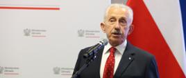 Na zdj. prof. Stanisław Góźdź podczas nowego otwarcia kampanii Planuję Długie Życie.