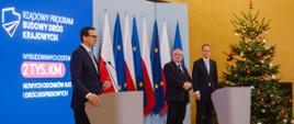 Premier Mateusz Morawiecki podczas konferencji w KPRM.