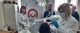 
W dniu 10.11.2023 r. w miejscowości Trstenik przedstawiciele placówki podpisali protokół odbioru przedmiotu umowy na realizację kolejnego projektu polskiej pomocy rozwojowej "Zdrowie jamy ustnej dla wszystkich" .
