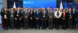 Wicemnister klimatu i środowiska Miłosz Motyka i Dyrektor Departamentu Energii Jądrowej w Międzynarodowej Agencji Energii Atomowej (MAEA) Aline Des Cloizeaux otworzyli oficjalnie misję INIR 2, czyli Zintegrowany Przegląd Infrastruktury Jądrowej