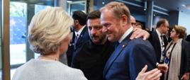 Premier Donald Tusk podczas szczytu Europejskiej Wspólnoty Politycznej. Rozmowa z Prezydentem Ukrainy Wołodymyrem Zełenskim i przewodniczącą Komisji Europejskiej Ursulą von der Leyen.